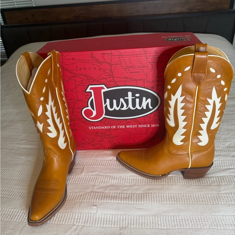 Justin Boots Brown and White Women's Western Genuine Leather Boots Size 9B - Picture 1 of 14